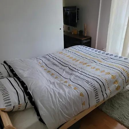 Apartment Mon
